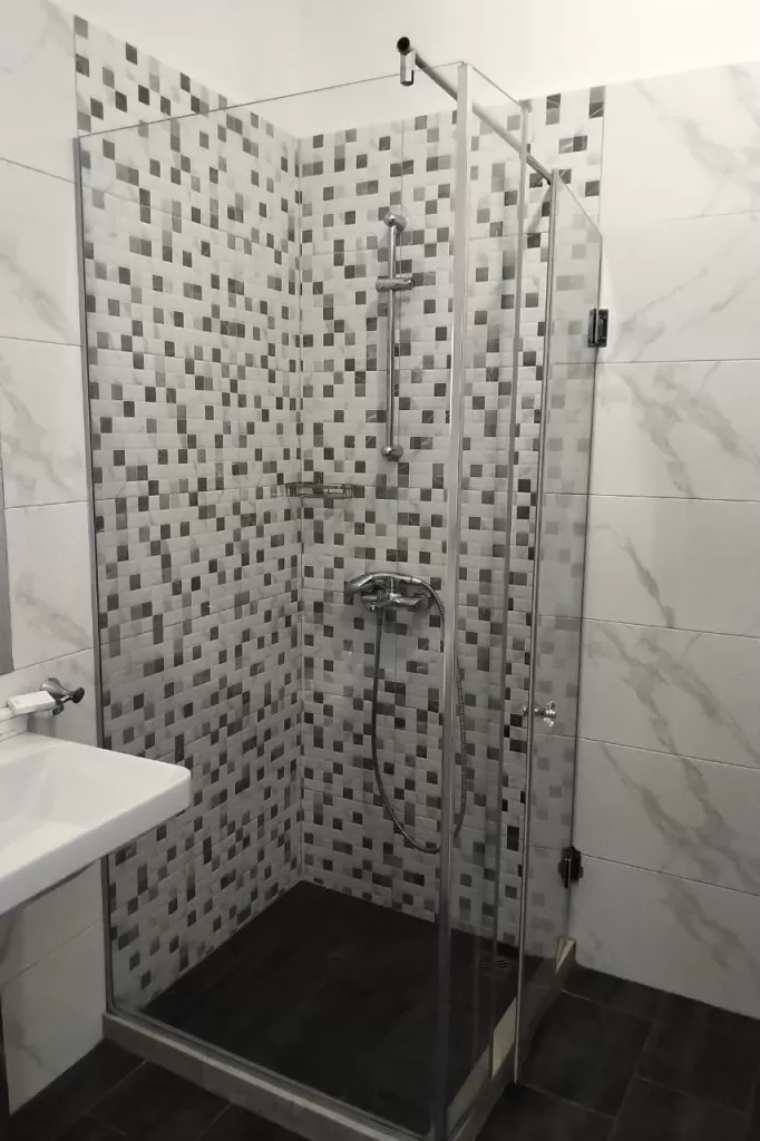 Shower cabin.jpg